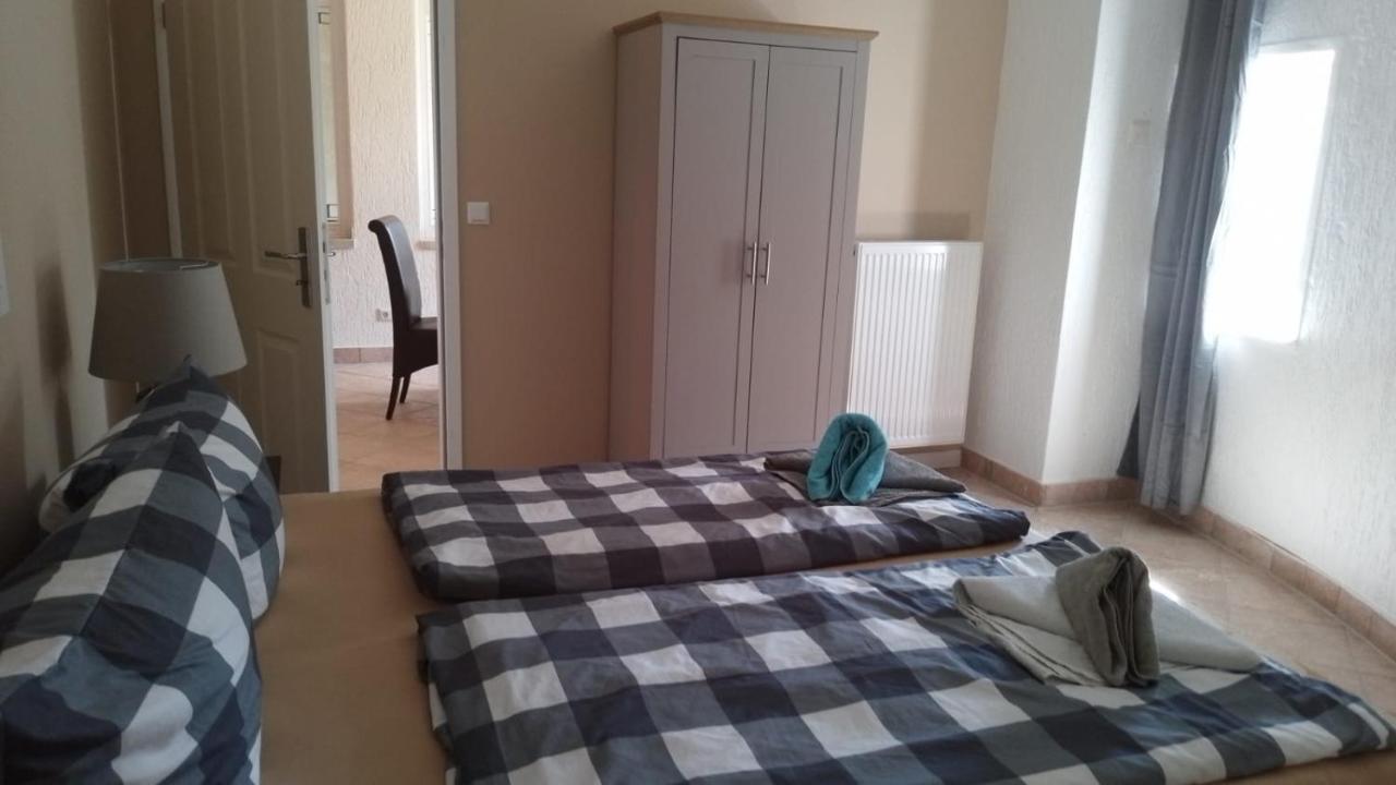 Ferienwohnung Mit Kamin Und Traumhafter Dachterrasse Mit Weitblick In Die Natur Neu Gaarz Exterior foto